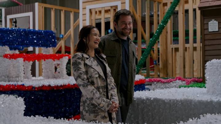 Miss Valentine: Paris Berelc, Luke Benward Rom