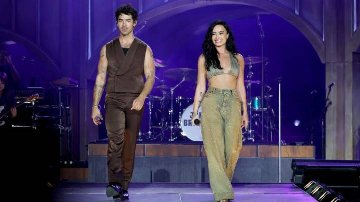 Demi Lovato reunites with ex-boyfriend Joe Jonas for a ‘Camp Rock’ performance