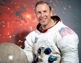 Fallece a los 97 años el astronauta Jim Lovell, origen de "Houston, tenemos un problema"