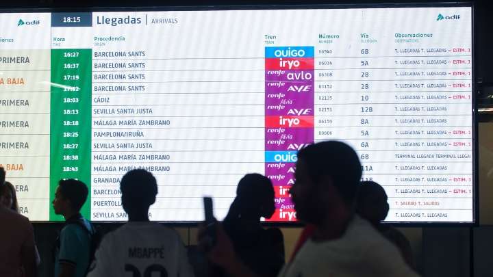 Un AVE de Málaga a Madrid acumula más de seis horas de retraso por incidencias en la línea