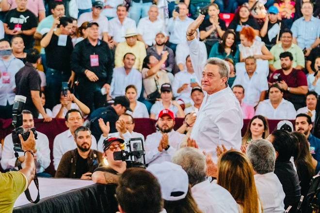 INE exonera a Pío López Obrador por caso de supuesto dinero en sobres amarillos