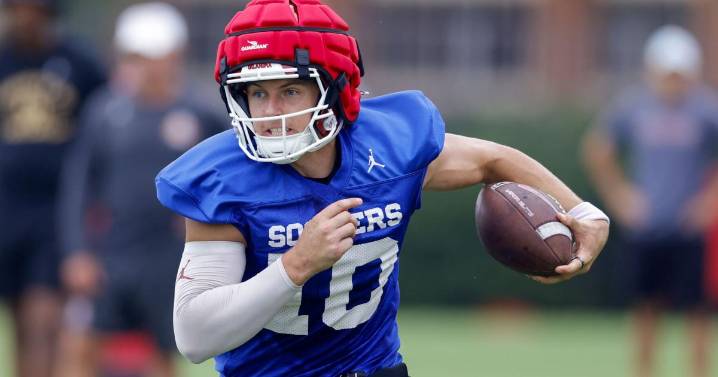 Does John Mateer need to finish as a Heisman finalist for OU to make the playoffs?