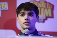 Agencia deportiva puertorriqueña firma al piloto colombiano Juan Pablo Montoya y a su hijo