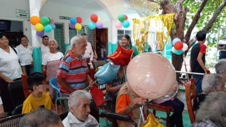 Con misa, celebran el Día del Adulto Mayor en el Hogar del Anciano
