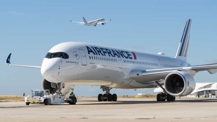 Air France-KLM Launches New System To Help Navigate Short Connections At Paris CDG