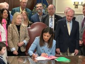 Ayotte Signs Bill Putting NH at Forefront of ‘Right to Try’ Medical Movement