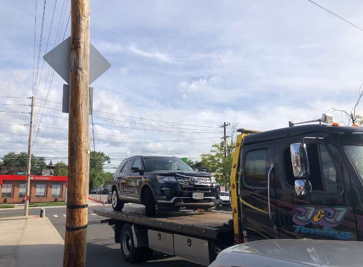 FDNY: 1 person taken to hospital from crash on Victory Boulevard on Staten Island