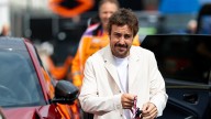 La sonrisa que se le escapa a Alonso cuando le preguntan por el tiempo de Zandvoort: "Llueve..."