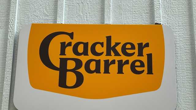 Cracker Barrel apologizes but keeps new logo