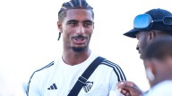 El equipo al que el Sevilla va a traspasar a Loïc Badé por cerca de 30 millones