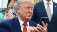 Donald Trump oficializó que EEUU adquirió un porcentaje del paquete accionario de Intel