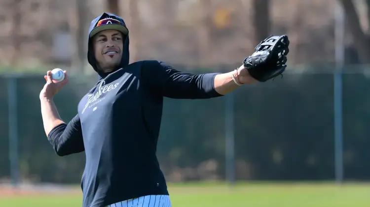 Giancarlo Stanton regresa al jardín de los Yankees tras casi dos años