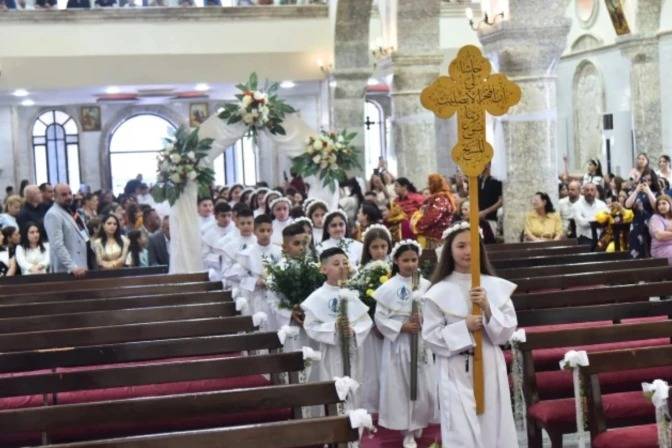 Esperanza en Irak: Iglesias llenas mientras 1.500 niños celebran su Primera Comunión