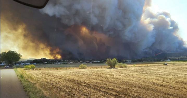 Incendio forestal en Francia supera el tamaño de París y sigue avanzando
