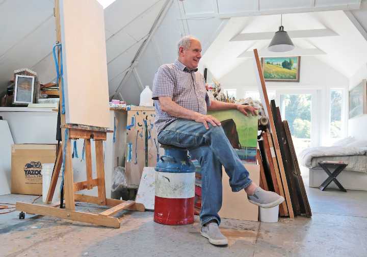 Why Oregon coast artist Michael Schlicting has spent half a century painting his hometown
