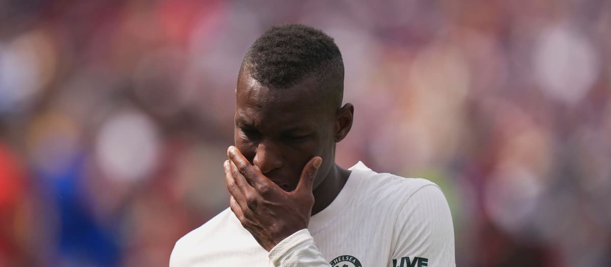 Nicolas Jackson: Chelsea ready to sell striker with Newcastle and Tottenham interested