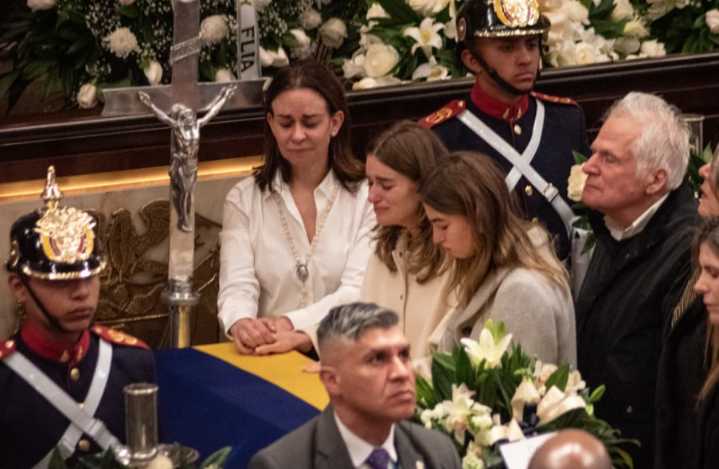 País despide a Miguel Uribe: cámara ardiente instalada con clamor por justicia