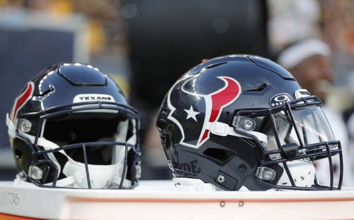 Texans Officially Sign 15 To Practice Squad