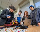 Escolares del Maule crean robots en taller de la UTalca