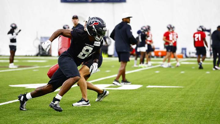 Harris Hits: Back Practicing In Houston