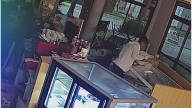 Robo insólito en una heladería de la Costanera: se llevaron tortas, helados y bebidas