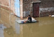 El estanque de Pakistán formado por el deslizamiento de la montaña amenaza las inundaciones “catastróficas”
