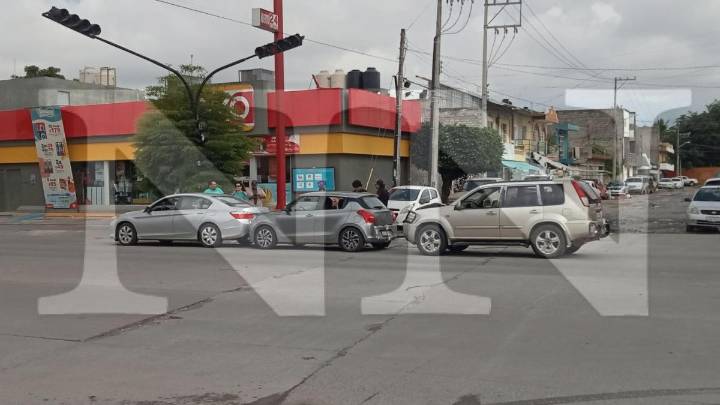 POR NO CHOCAR LO CHOCARON