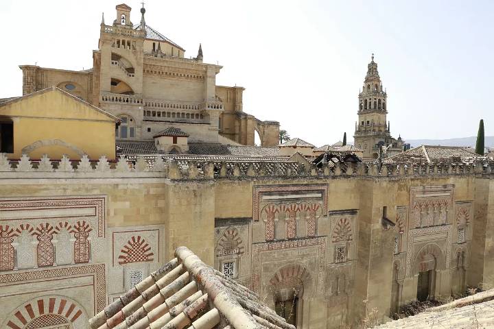 Primer balance del incendio: pequeños daños en las obras de arte y una necesidad urgente de revisar la red eléctrica de la Mezquita