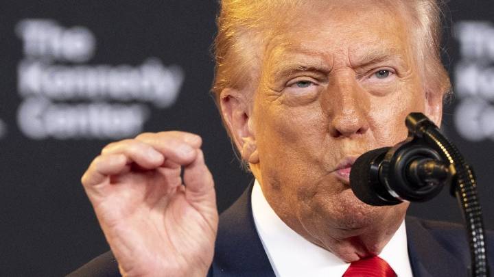 Gobierno de Trump revisa a los 55 millones de extranjeros con visas en busca de violaciones
