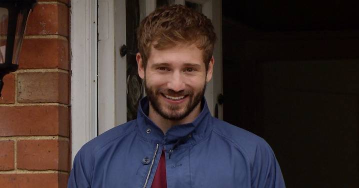 Emmerdale's Alexander Lincoln says his romances 'burn out' as he addresses sexuality