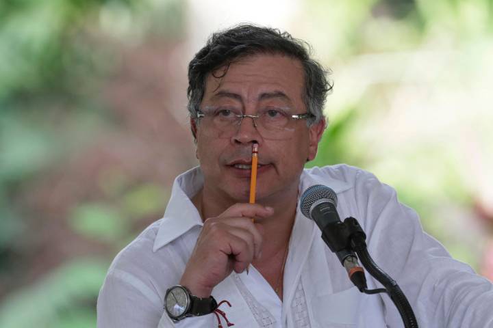 Petro afirma que Colombia no reconoce ni soberanía ni autoridades peruanas en Santa Rosa