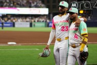 Padres Daily: Playing like they’ll have to; Yu better; Manny hustle; Petco Park hitting