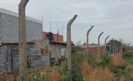 Otra vez robaron en el predio de Villa Mitre: se llevaron un arco y alambrado