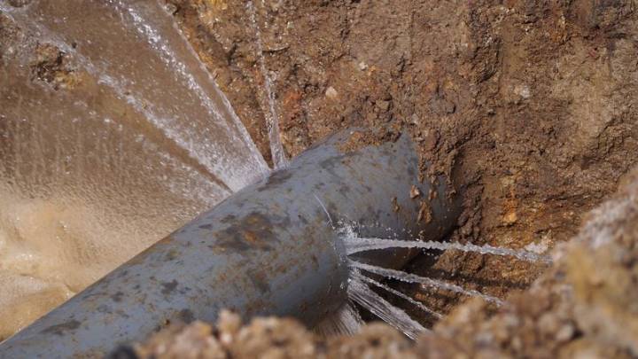 Massive water main break disrupts Paterson, boil water advisory issued