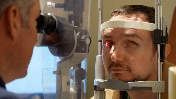 WATCH | Rare tooth-in-eye surgery restores B.C. man’s vision