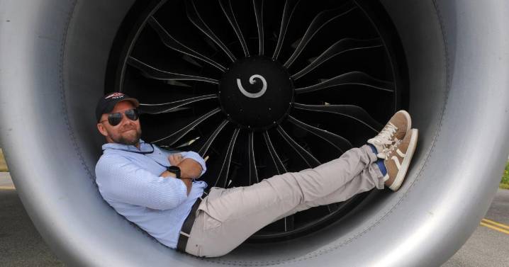 Flair Airlines applauds Kitchener airport despite pullback