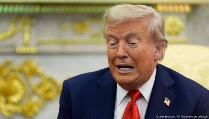 Un tribunal federal considera ilegales aranceles de Trump