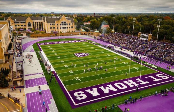 St. Thomas football wins season opener over Lindenwood