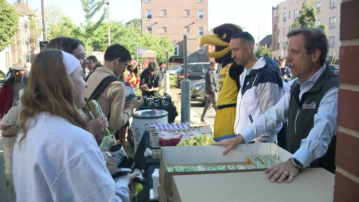 MU students get breakfast, gear up for first day of classes