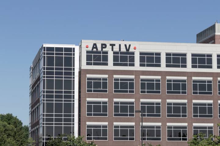 Aptiv: Proposed Spinoff Makes It A Buy (NYSE:APTV)