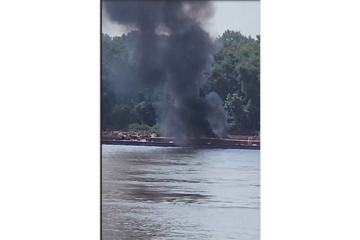 Helicóptero choca contra barcaza en el río Mississippi; reportan dos personas sin vida