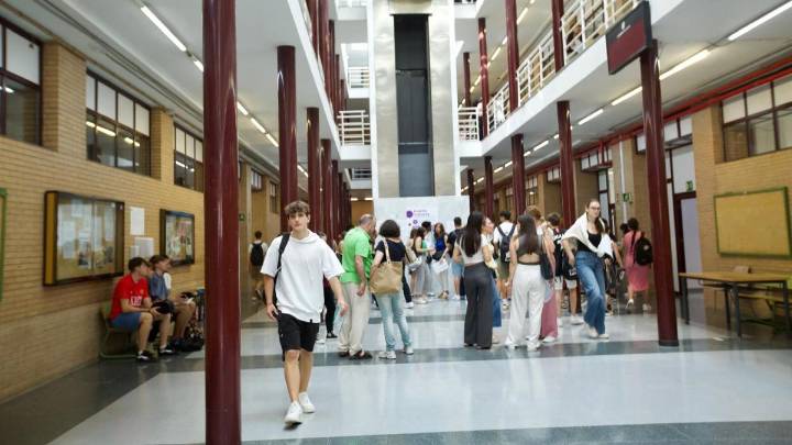 Detenido un profesor por hackear la plataforma educativa Séneca y alterar notas