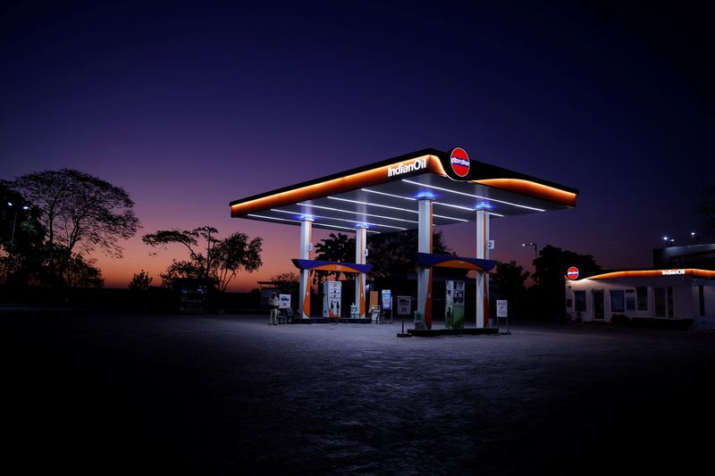 India boosts US oil purchases on competitive prices, narrows trade deficit
