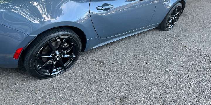 Police: Man seen waving knife and running into traffic slashes tires on 3 cars in Portland