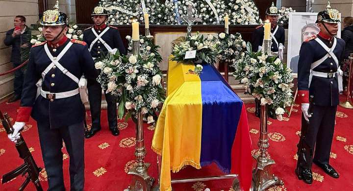 Gustavo Petro acepta petición de familia de Miguel Uribe Turbay y no asistirá a sus honras fúnebres