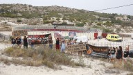 Una veintena de activistas protestan contra los encierros de "la vaquilla de El Moralet"