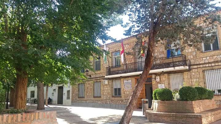 Un anciano fallece tras golpearse la cabeza en una piscina en La Villa de Don Fadrique (Toledo)