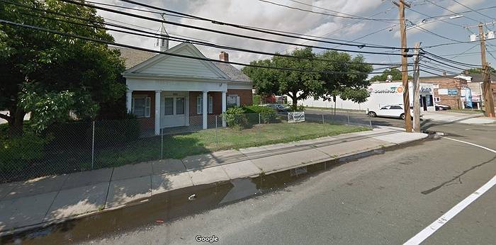 Man Arrested After Setting Fire at Uniondale Laundromat, Charged with Arson and Unlawful Imprisonment