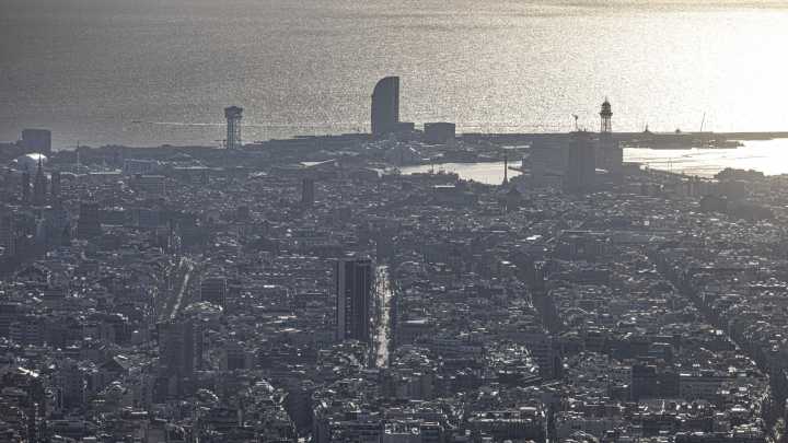 Barcelona refuerza itinerarios seguros y la mediación nocturna