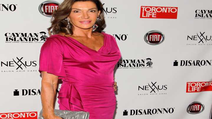 The Dying Kitchen Island Trend HGTV Star Hilary Farr Is Happy To Put To Rest